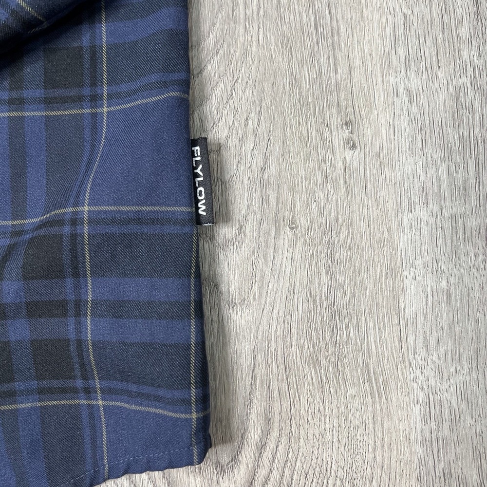 Flylow Long Sleeve Snap Flannel Shirt Mens Size Medium Blue Plaid - Picture 14 of 15